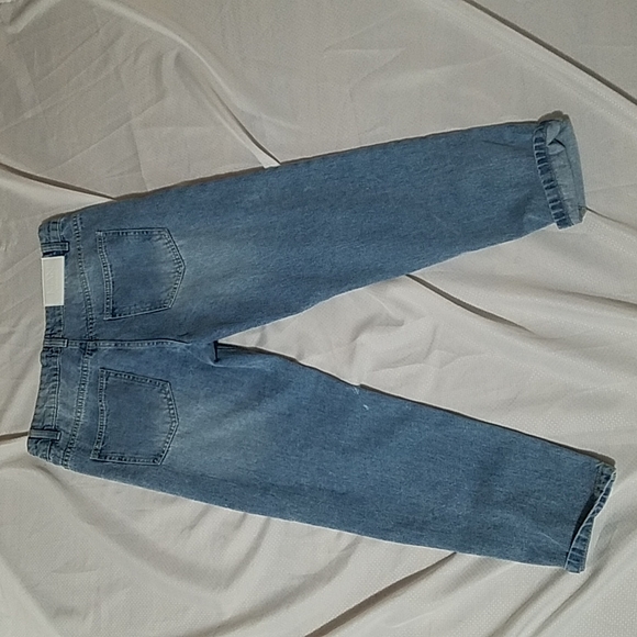 Man  boohoo man tapered jeans rigid fit - Picture 5 of 7
